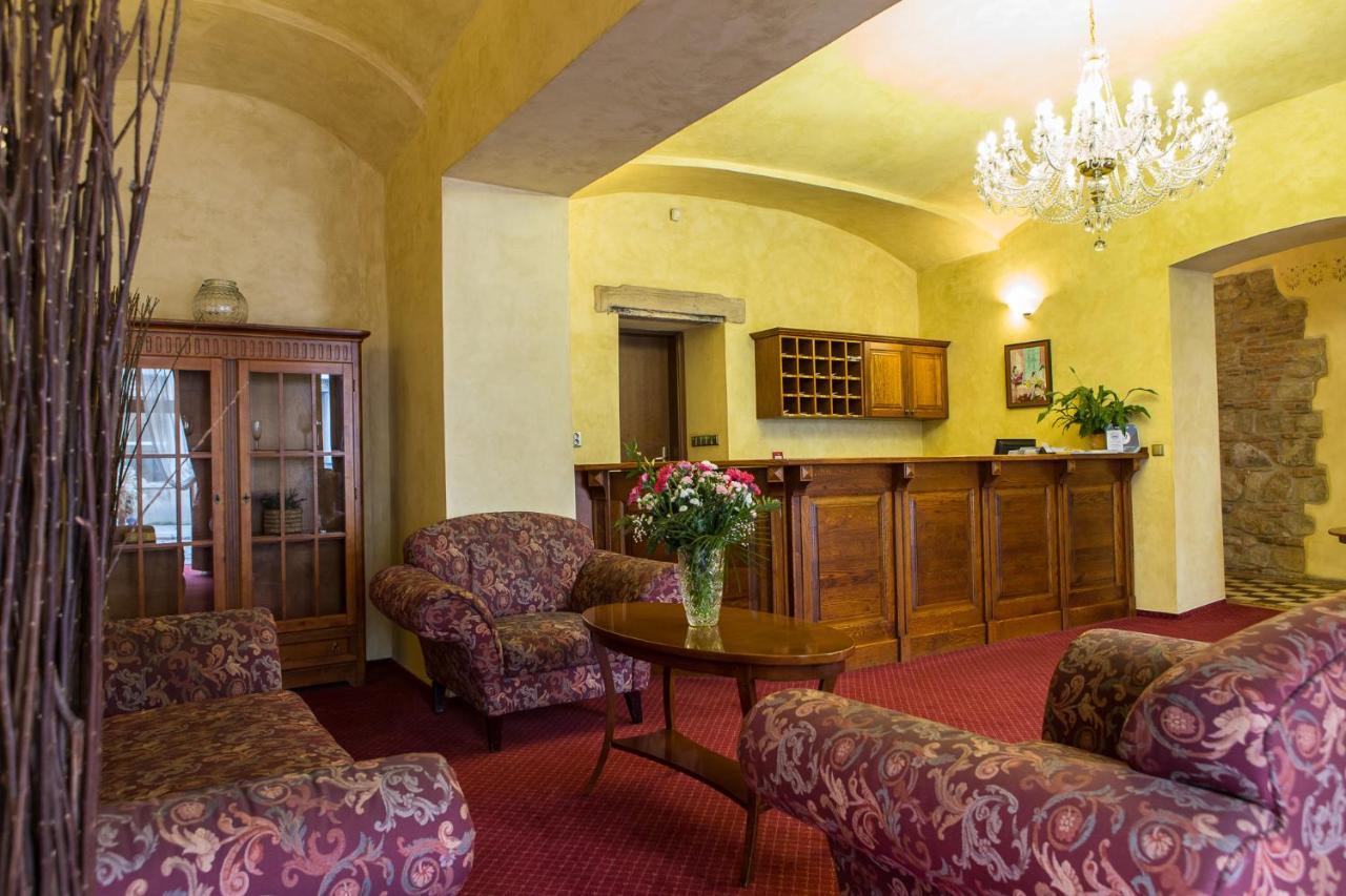 פלזן Hotel Rous מראה חיצוני תמונה